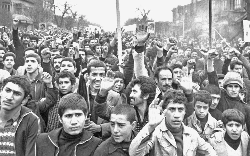 تاریخچه روز دانش آموز
