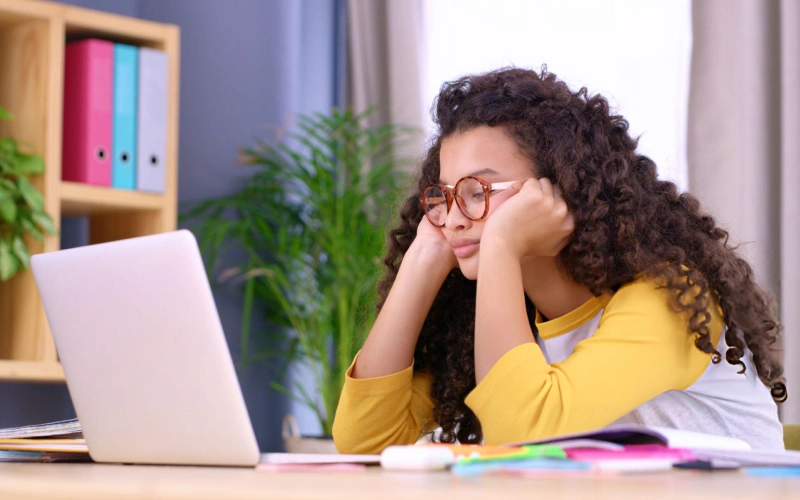 اهمال کاری تحصیلی و تأثیر آن بر عملکرد دانشآموزان