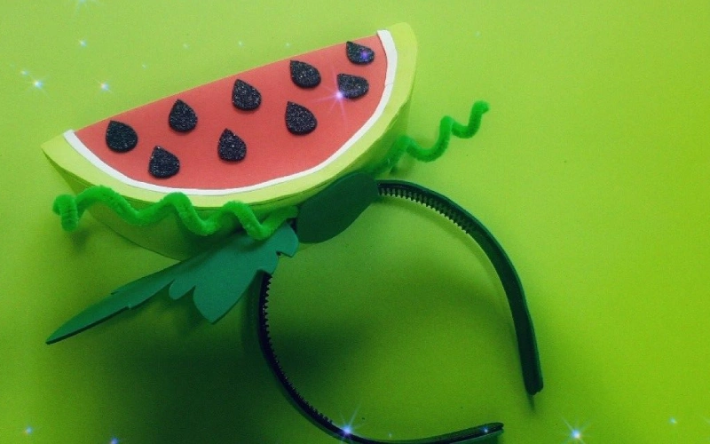 تل یا تاج یلدایی با کاغذ رنگی