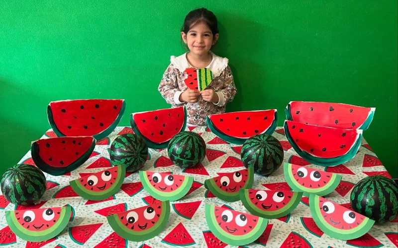 ماکت سفره شب یلدا (هندوانه و انار)