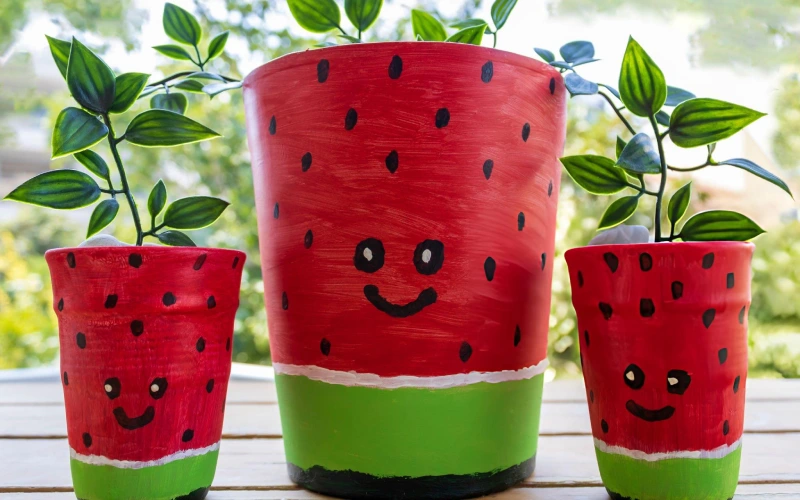 گلدان شب یلدا با بطری یا ظرف بازیافتی