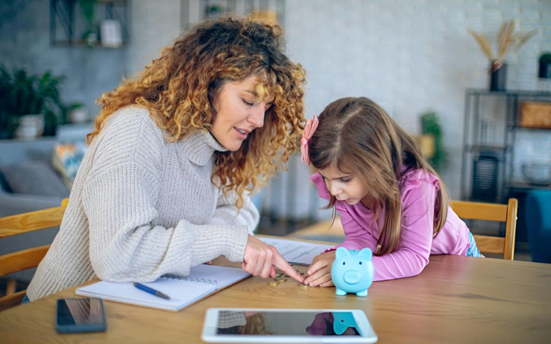 اهمیت آموزش مالی به کودکان